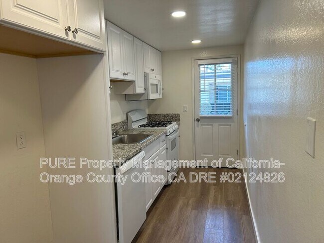 Building Photo - 16942 Hoskins Lane