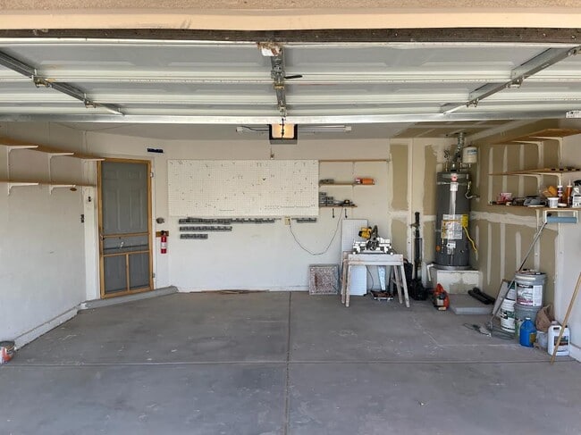 Building Photo - 6936 Skylar Dr NE