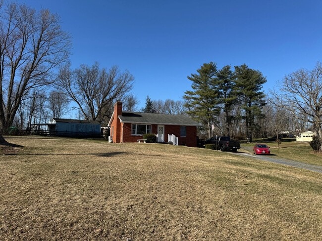 Charming 2-Bedroom Home for Rent in Timberville, VA - Charming 2-Bedroom Home for Rent in Timberville, VA