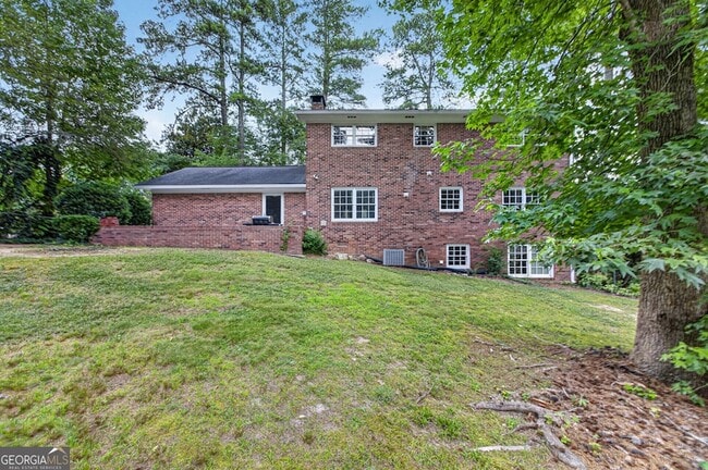 Foto del edificio - 4854 Springfield Dr