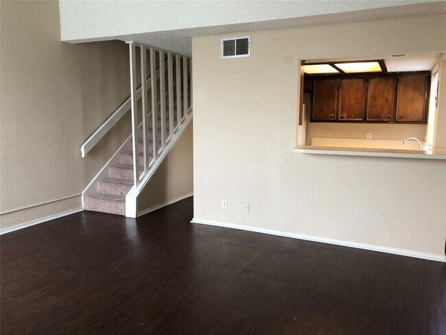 Building Photo - 2642 Isbella Dr