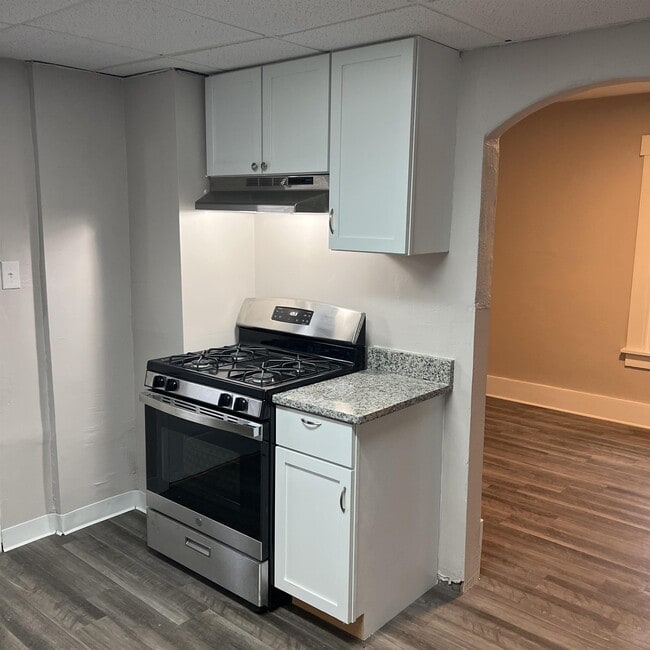 Foto del edificio - 1919 Widmer Ct NE