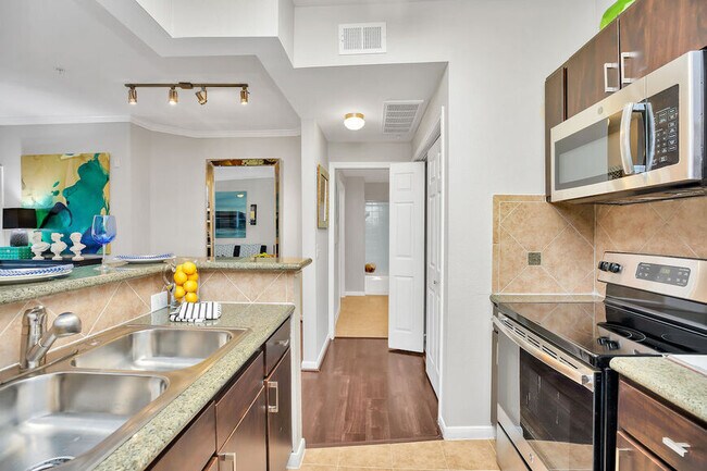 Building Photo - 14220 Park Row Blvd