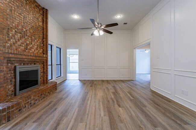 Building Photo - 202 Ironbridge Pl