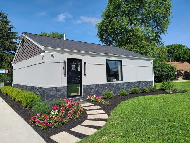 Building Photo - 1622 Grieb Ave