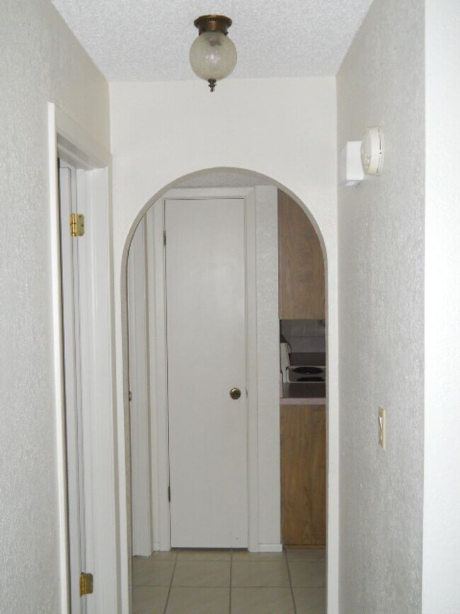 Foto del edificio - Charming 2-Bedroom Pool Home for Rent!