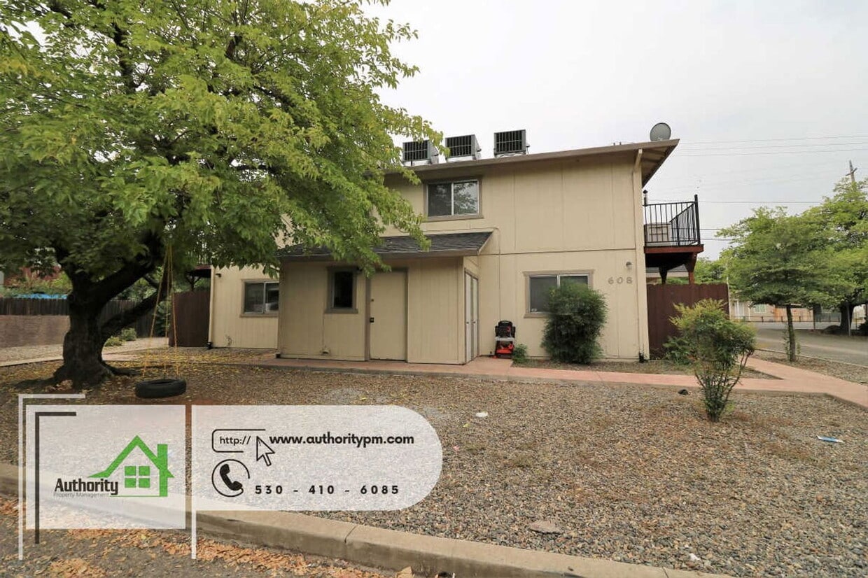 Building Photo - 608 Hartnell Ave