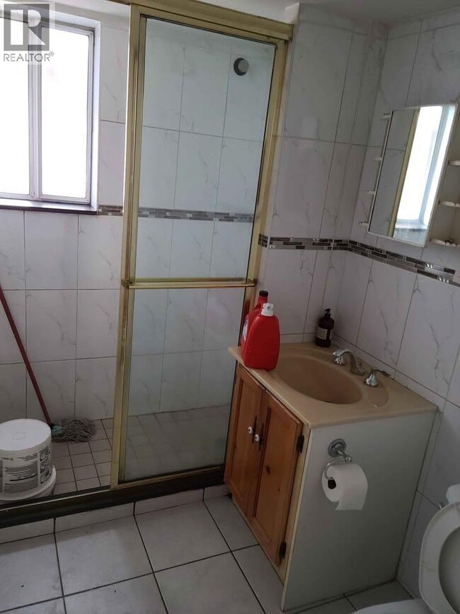 Building Photo - 38XX Windermere St