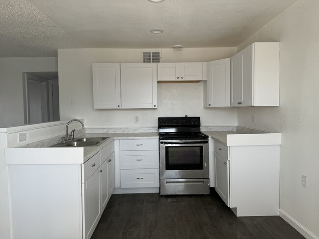 Building Photo - Newly remodeled 2BR - 1BA available