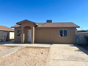 Building Photo - 2019 E Udall Ln