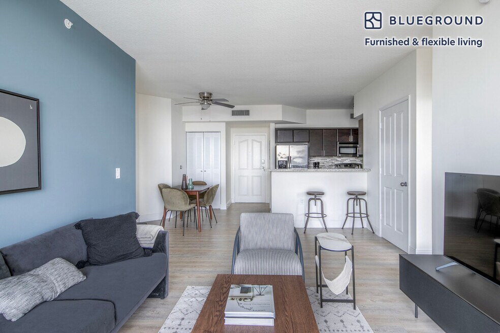 987 SW 37th Ave