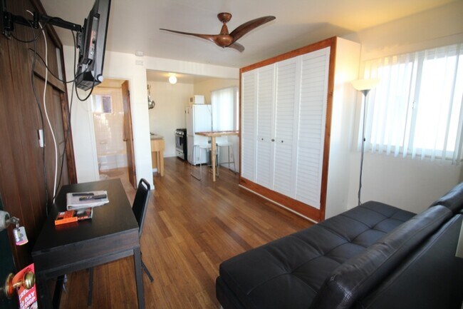 Foto del edificio - 2826 Mission Blvd