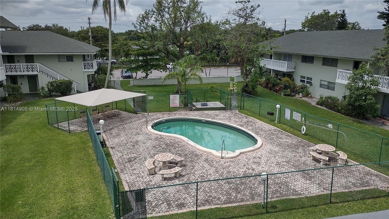 Primary Photo - 4200 NW 3rd Ct