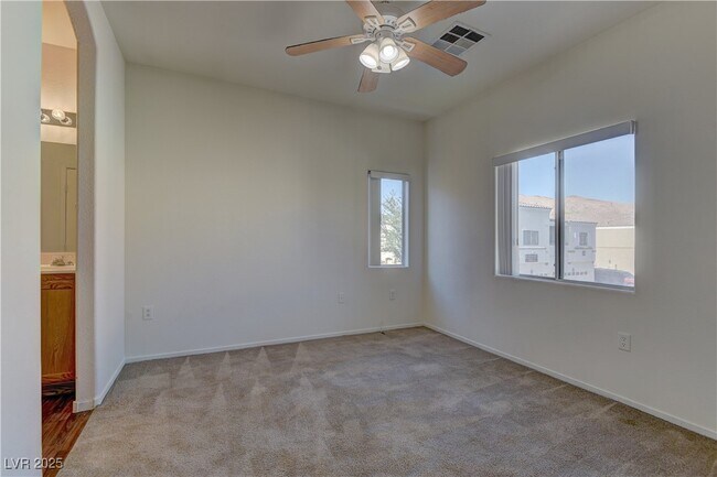 Foto del edificio - 6170 E Sahara Ave