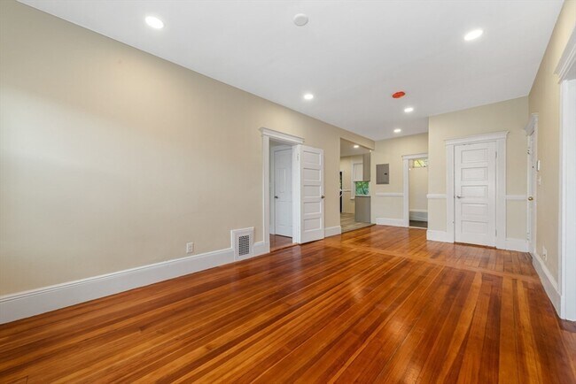 Foto del edificio - 44 Brackett St