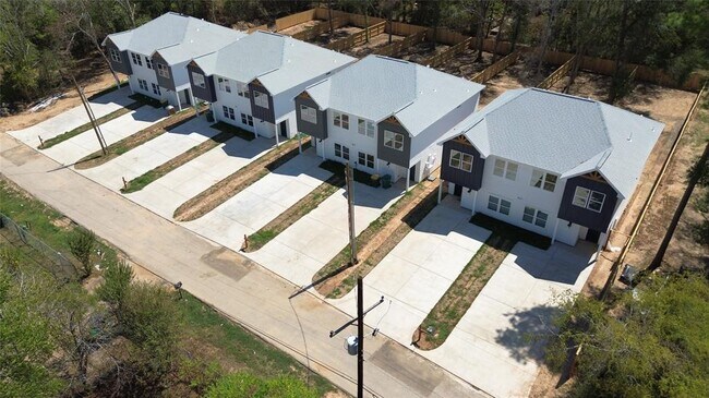 Building Photo - 809 Avenue J