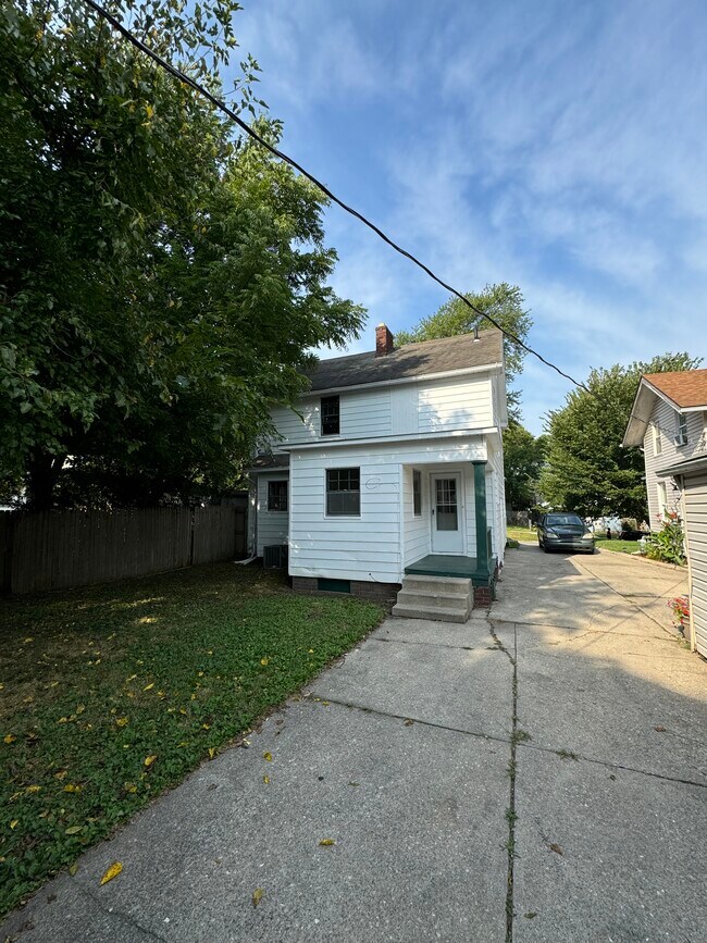 Building Photo - 4316 Burnham Ave