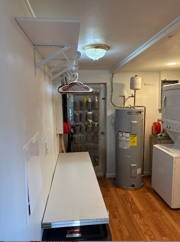 Building Photo - 10595 104th Ave