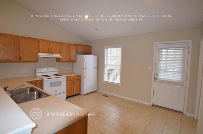 Building Photo - 1631 Barbara Ann Cir