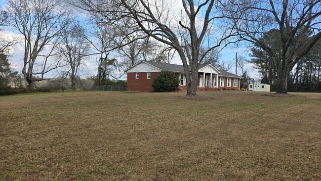 Foto del edificio - 1151 Stark Rd