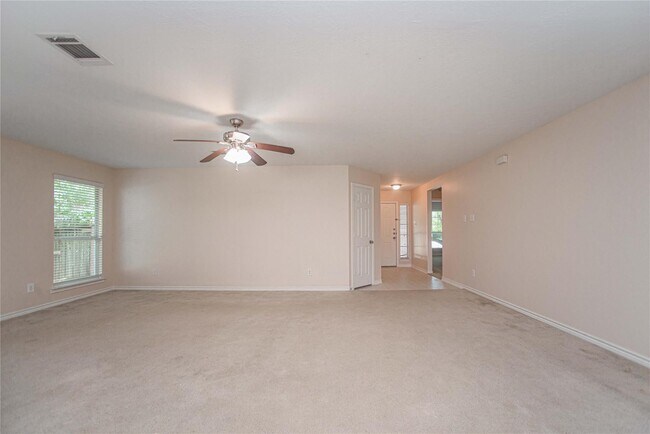 Foto del edificio - 2223 Shady Pine Dr