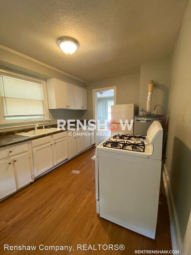 Building Photo - 2 br, 1 bath House - 3334 Given Ave