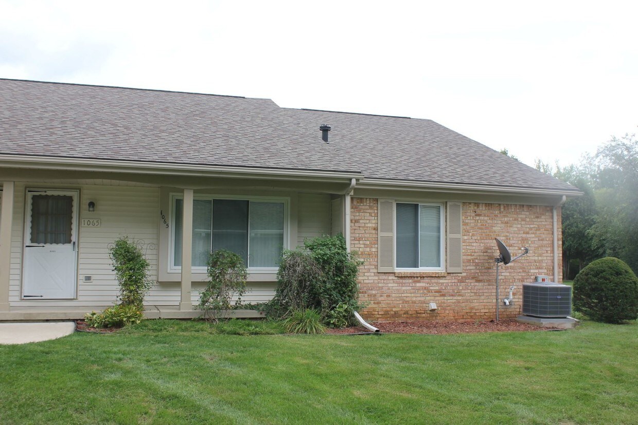 1065 Leisure Dr, Flint, MI 48507 House Rental in Flint, MI