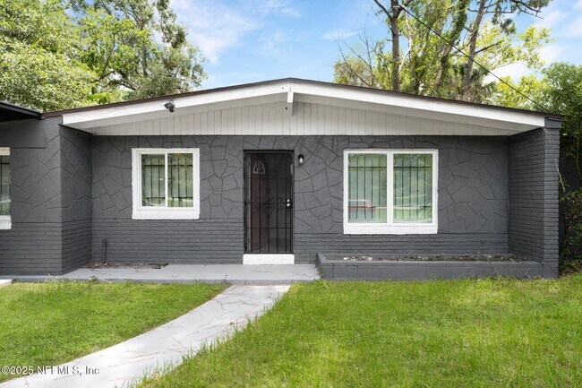 Foto del edificio - 9155 Sibbald Rd
