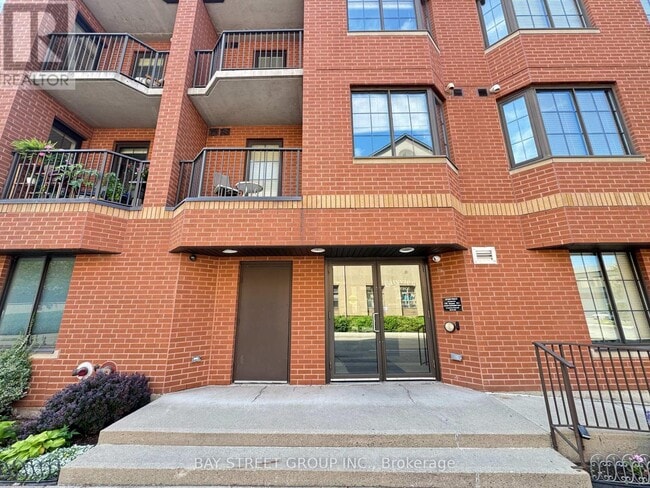 Building Photo - 47-647 Caroline St N