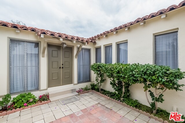 Building Photo - 10572 Kinnard Ave
