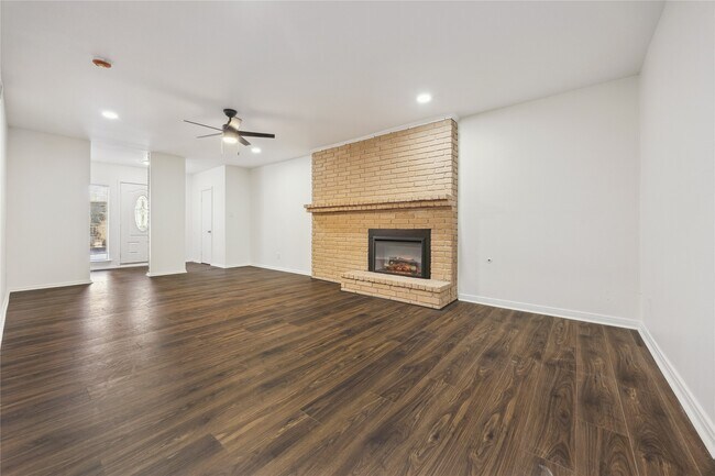 Foto del edificio - 705 Harold St