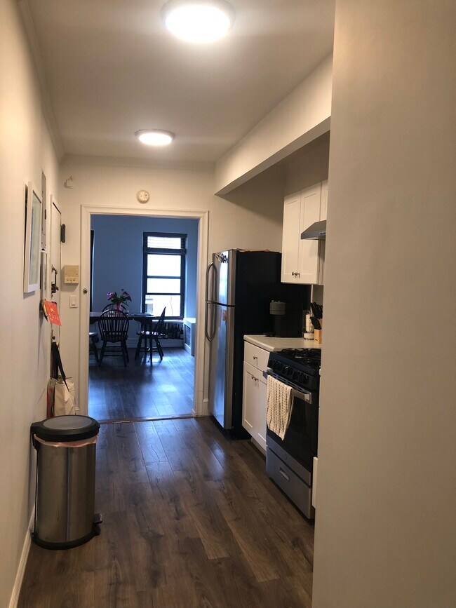 Foto del edificio - 328 E 53rd St