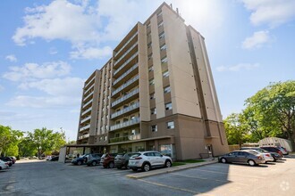 Building Photo - 1 Month Free RentPontiac Court – Highrise