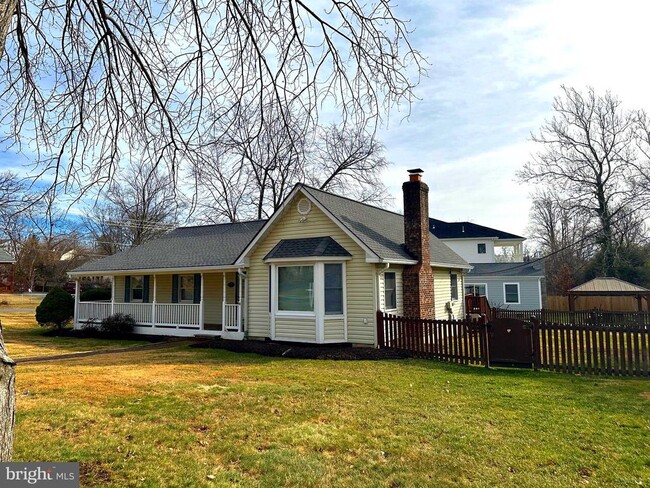 Building Photo - 7517 Fisher Dr