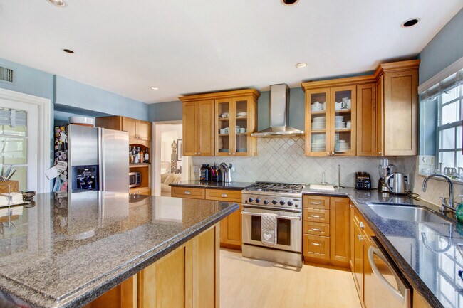 Foto del edificio - 5832 Alton Rd