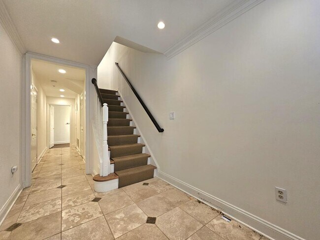 Building Photo - 315 Hearthstone Mews
