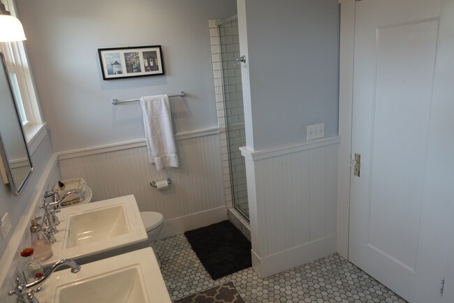 Foto del edificio - 575 Valle Vista Ave