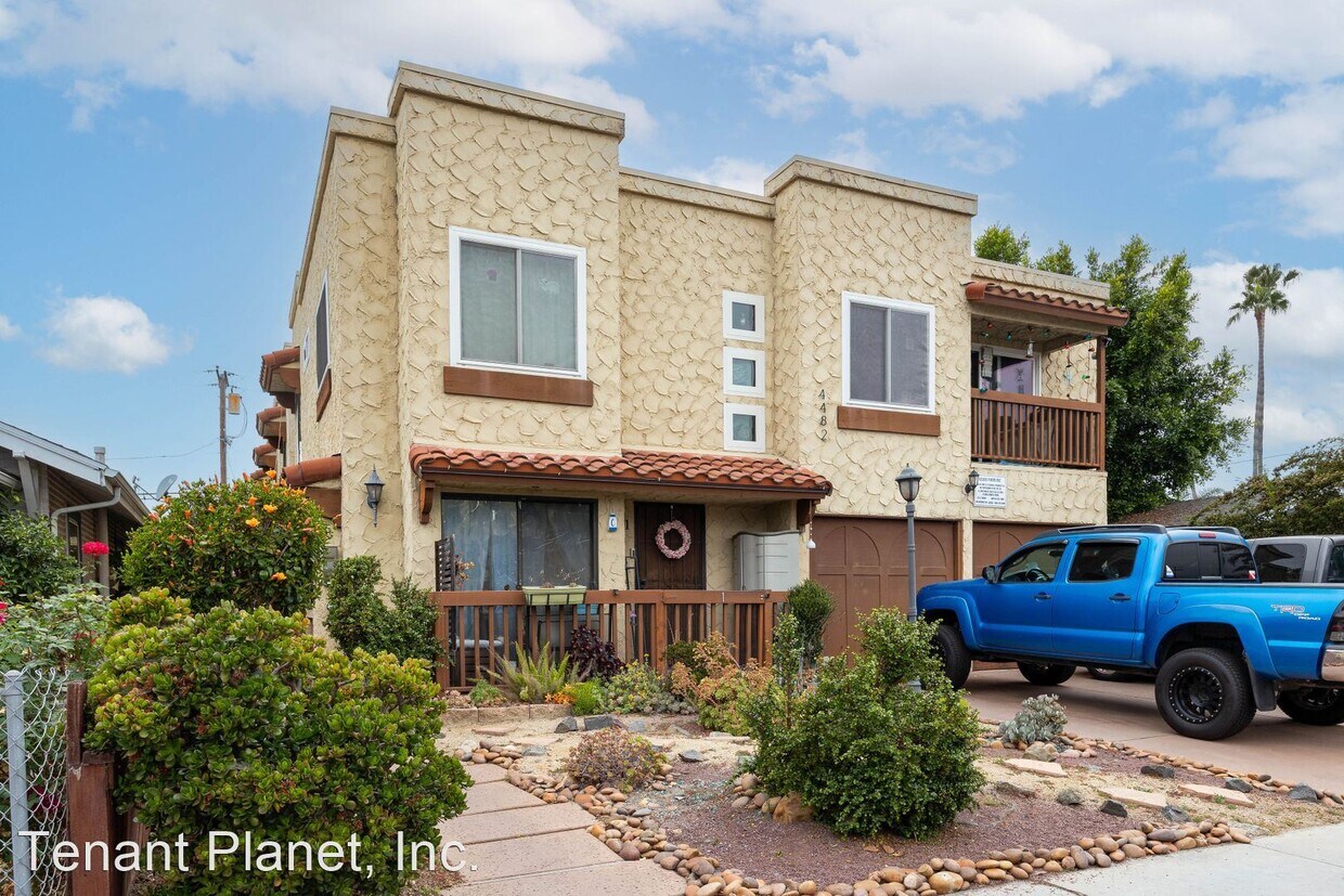 Primary Photo - 2 br, 2.5 bath House - 4482 Louisiana St U...