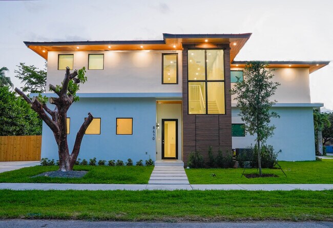 Foto del edificio - 8410 SW 65th Ave