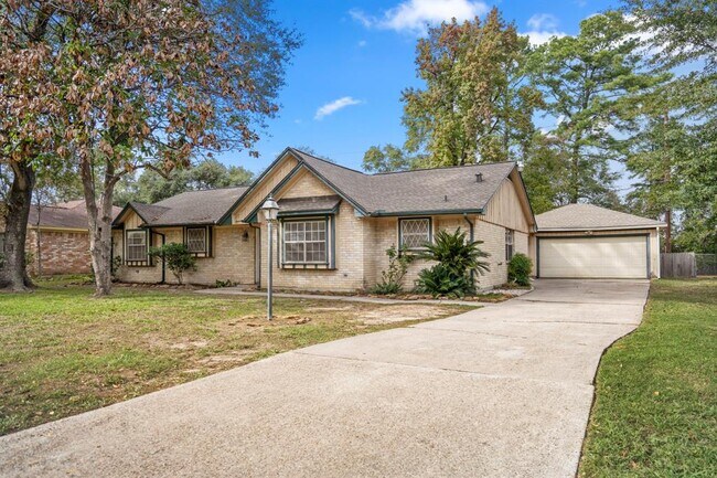 Building Photo - 635 E Cypresswood Dr