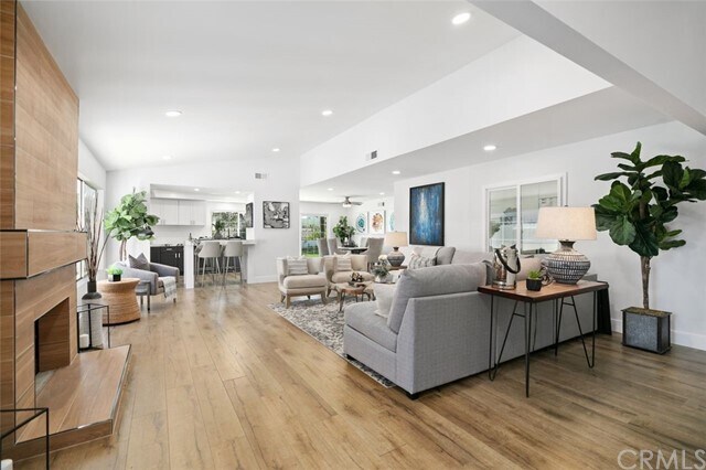 Foto del edificio - 28102 Paseo Azteca