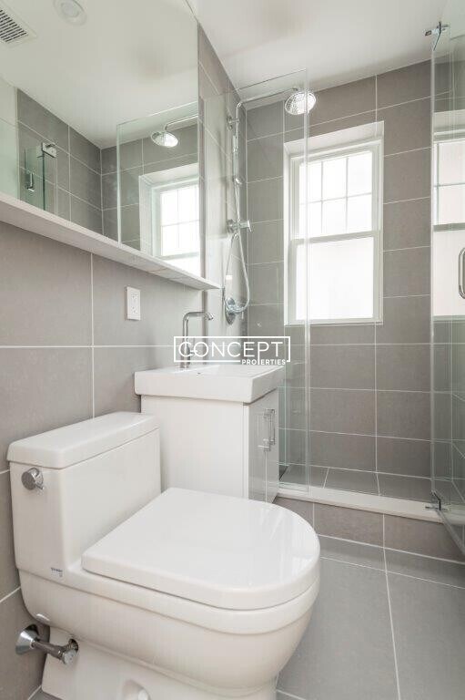 Building Photo - 286 Chestnut Hill Ave