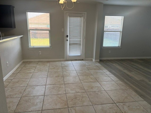 Foto del edificio - 1428 Montoya Ln