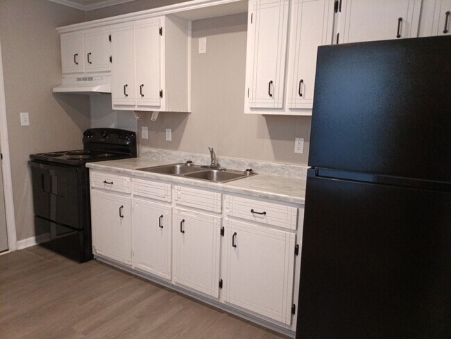 Foto del edificio - 1 Bed / 1 Bath Apartment in Harrisburg – Cozy & Convenient Living