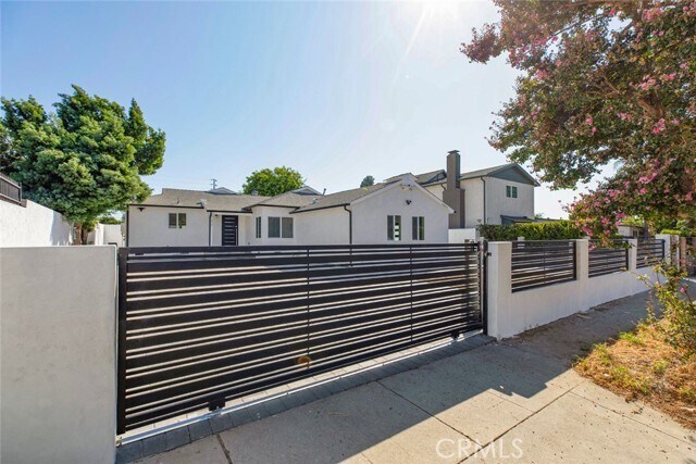 Primary Photo - 14800 Calahan St