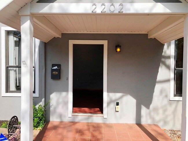 Foto del edificio - 2202 East Side Dr