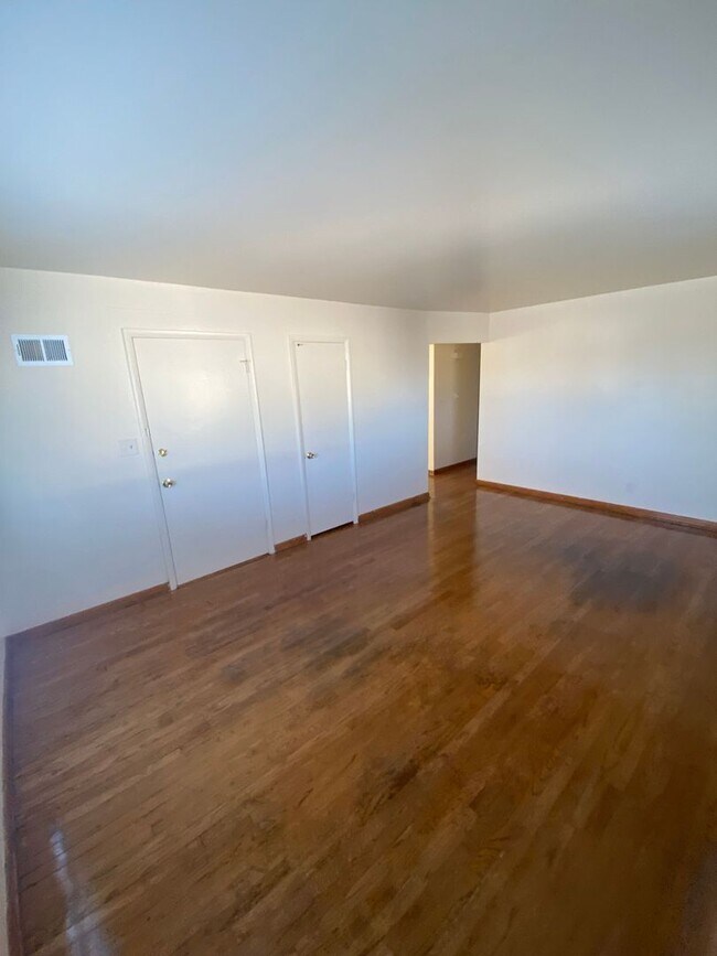 Foto del edificio - 5721 N 90th St