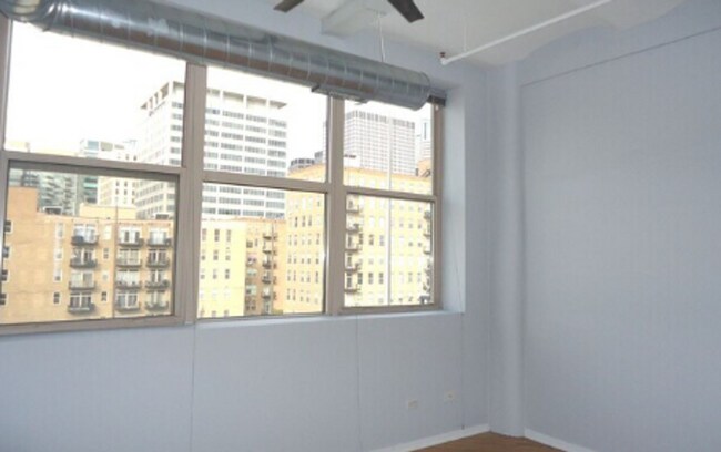 Foto del edificio - 500 S Clinton St