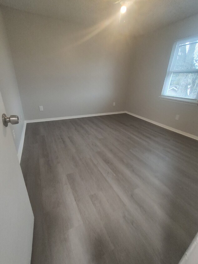 Foto del edificio - High St and Lelia St