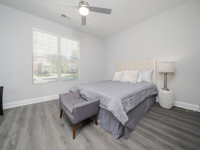 On-Site Emergency Maintenance - Brentmoor Apartments